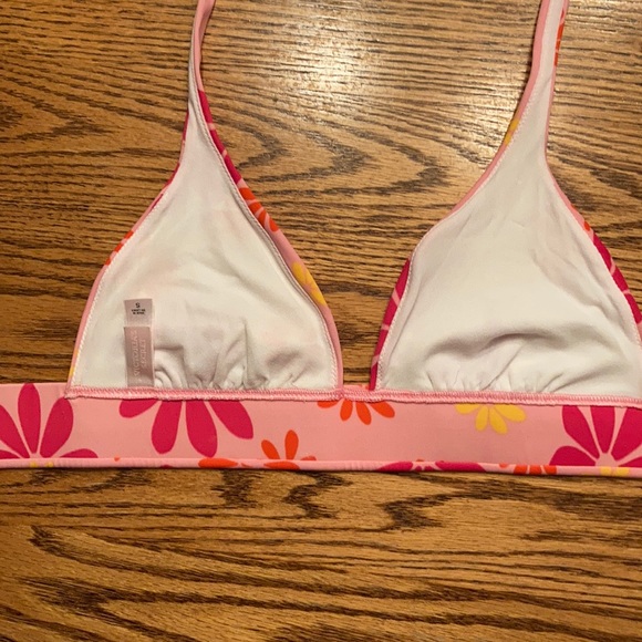 EUC Victoria’s Secret bikini. Size S. - Picture 8 of 9